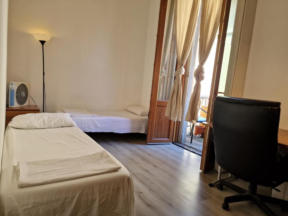 Private Room In A Quiet Apartment In The City Center Milan Luaran gambar