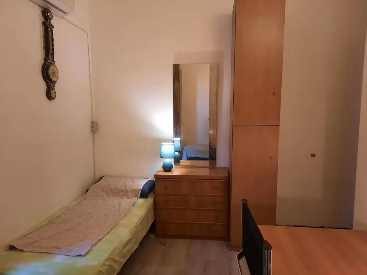 Private Room In A Quiet Apartment In The City Center Milan Luaran gambar