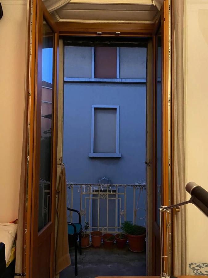 Private Room In A Quiet Apartment In The City Center Milan Luaran gambar