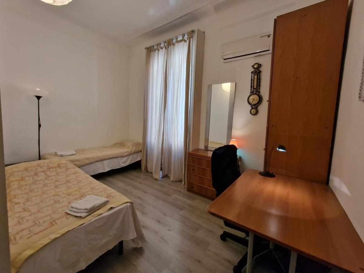 Private Room In A Quiet Apartment In The City Center Milan Luaran gambar